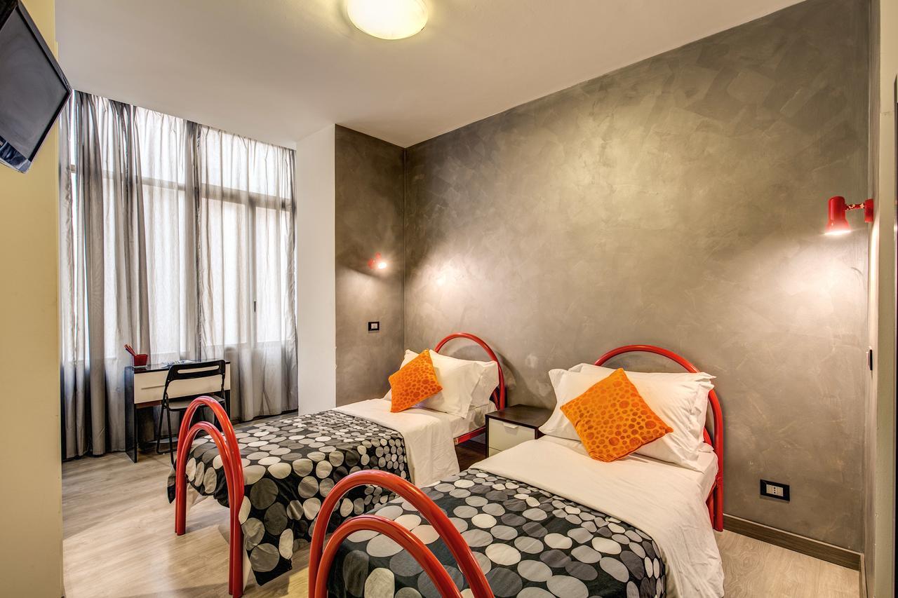 Enzo Luxury Rooms โรม ภายนอก รูปภาพ