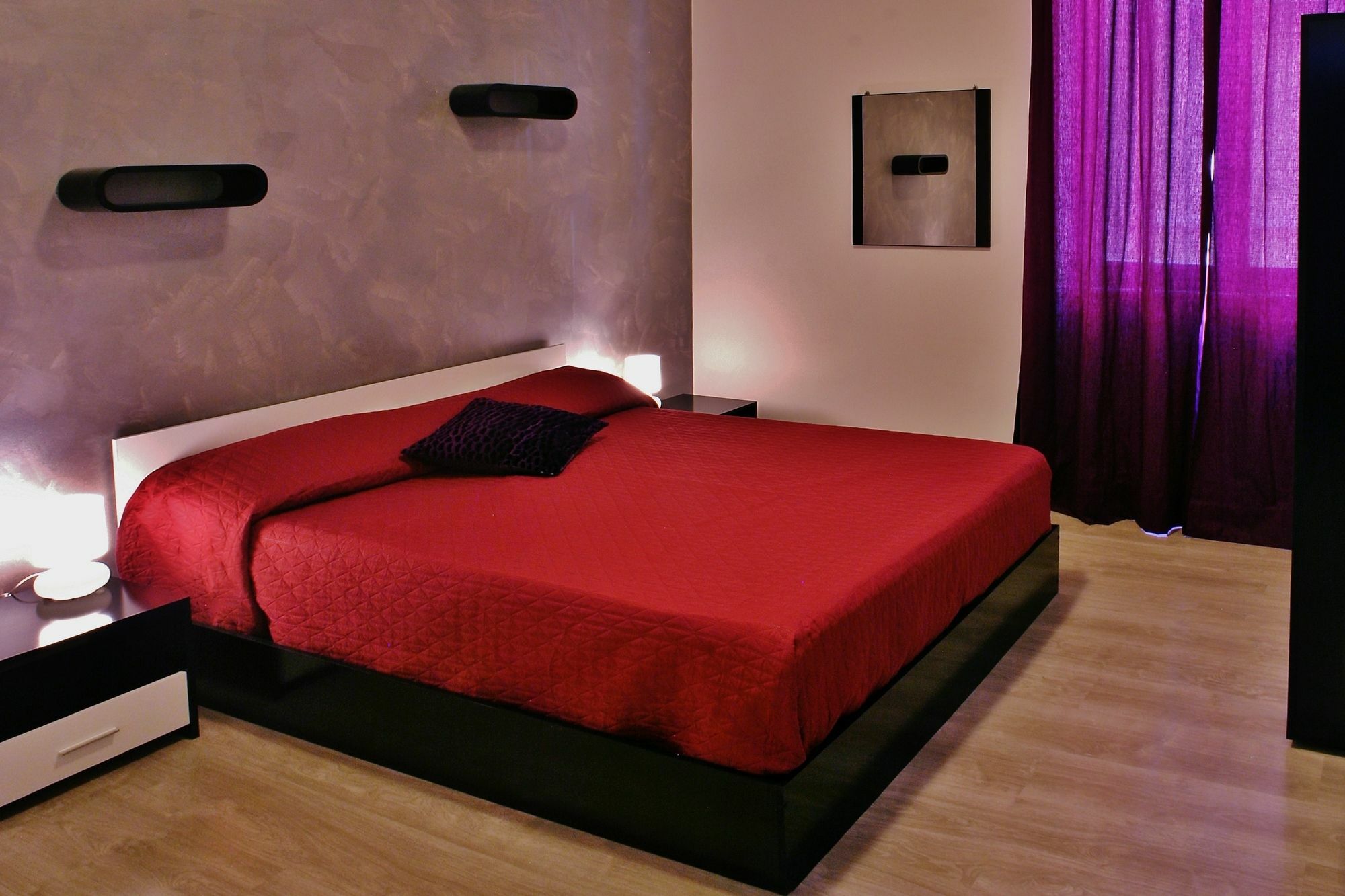 Enzo Luxury Rooms โรม ภายนอก รูปภาพ