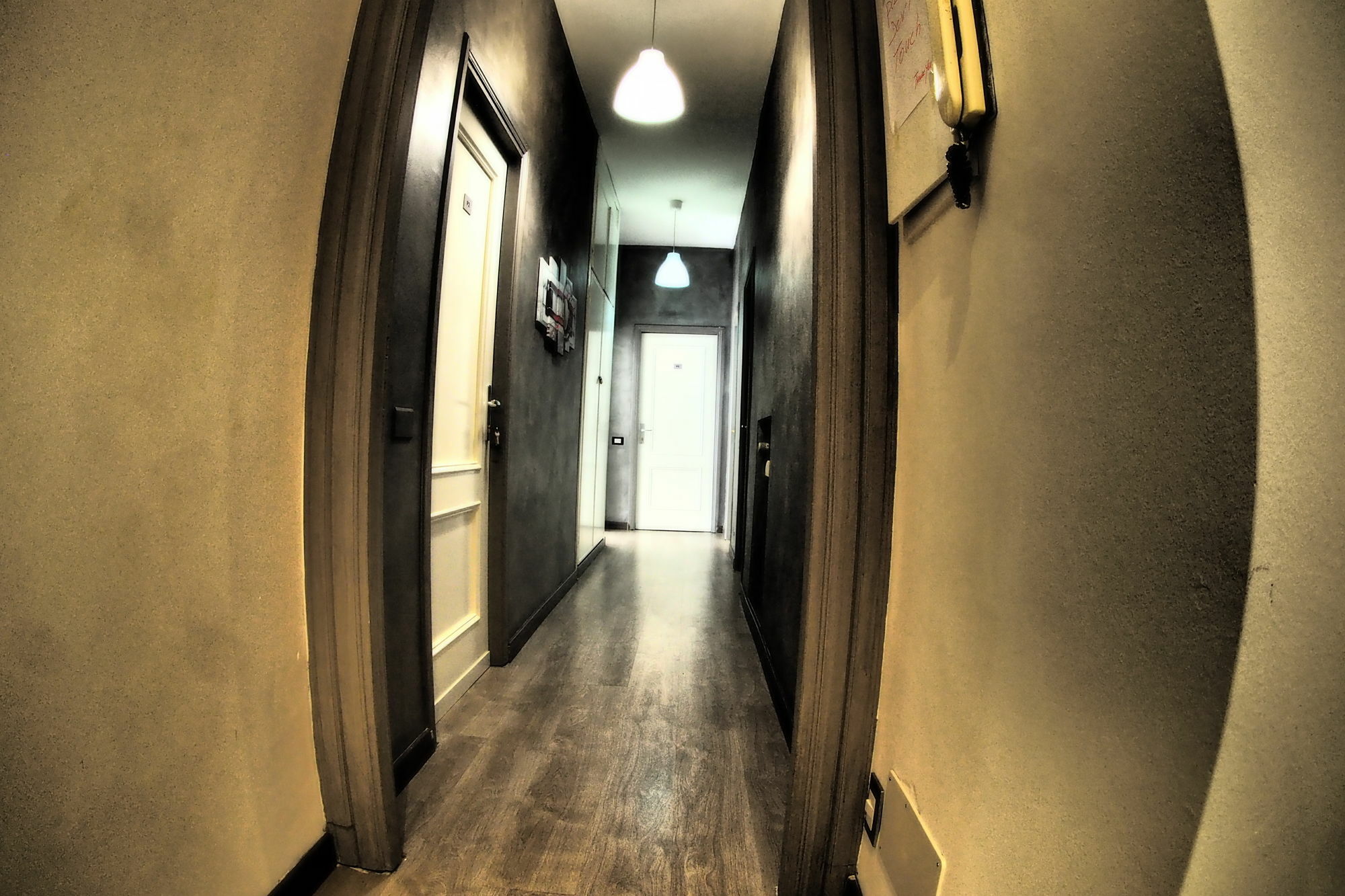 Enzo Luxury Rooms โรม ภายนอก รูปภาพ